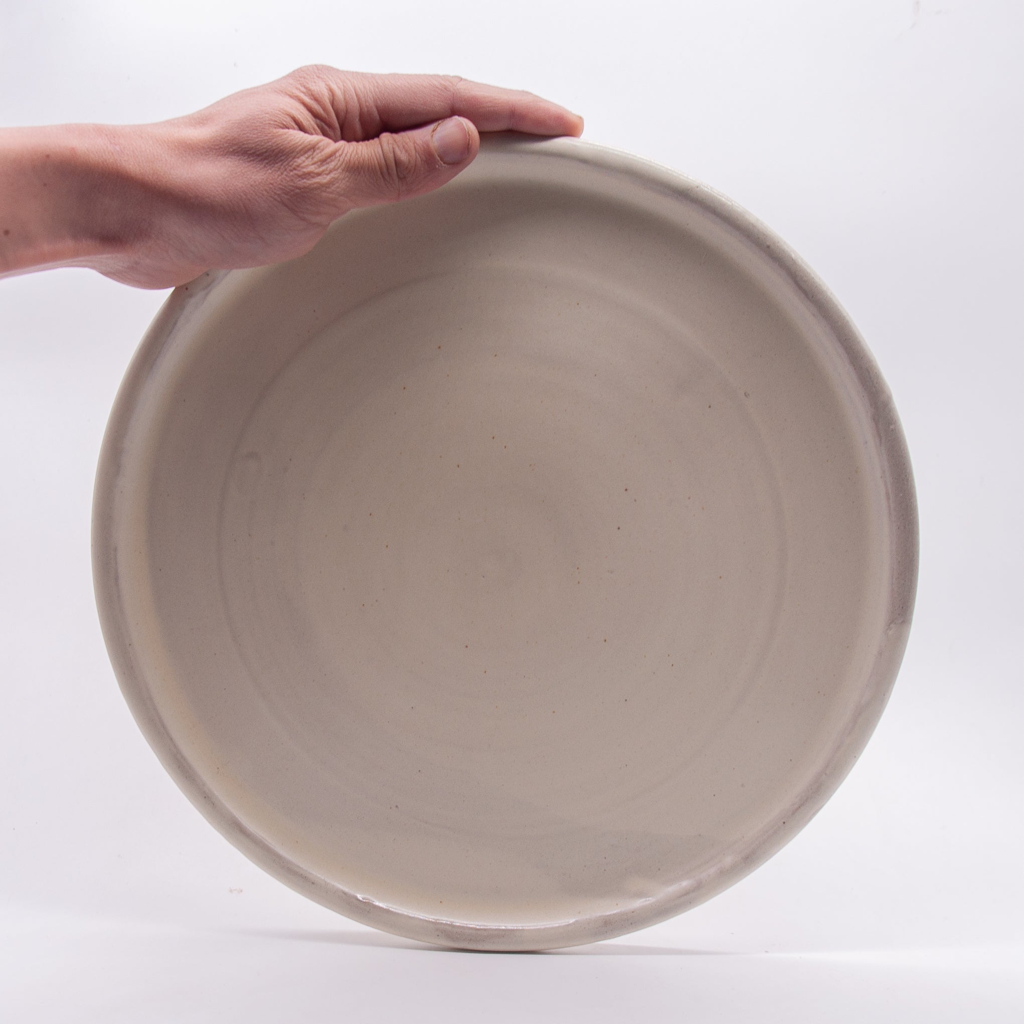Round Serving Platter in Organdi White